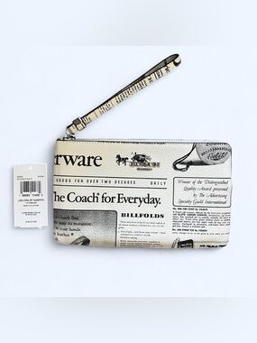 Coach Large Corner Zip Wristlet With Newspaper Print - Cream & Black